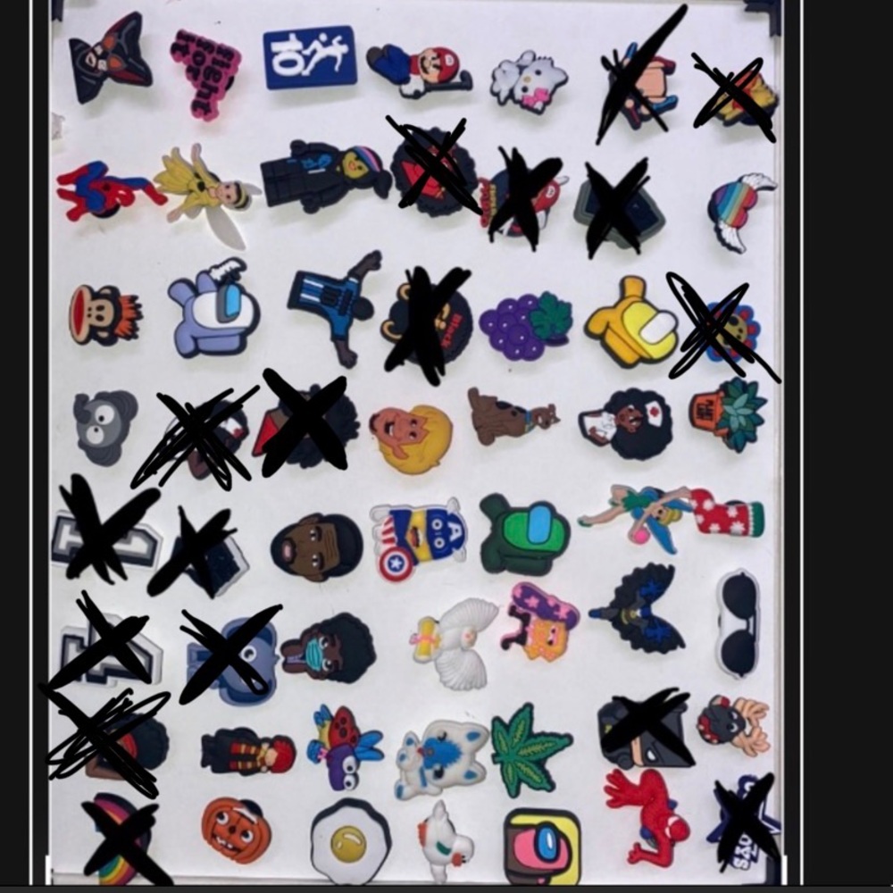 10 Croc Charms